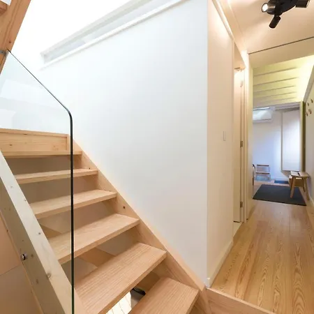 Lovelystay - Modern Triplex With Ac Near Beach, Metro & Fish Market Apartment Matosinhos (Porto)