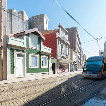 Lovelystay - Modern Triplex With Ac Near Beach, Metro & Fish Market * Matosinhos (Porto)
